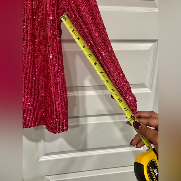 💕 Crown & Ivy Vibrant Pink Sequin Blouse 💕 - Picture 6 of 6